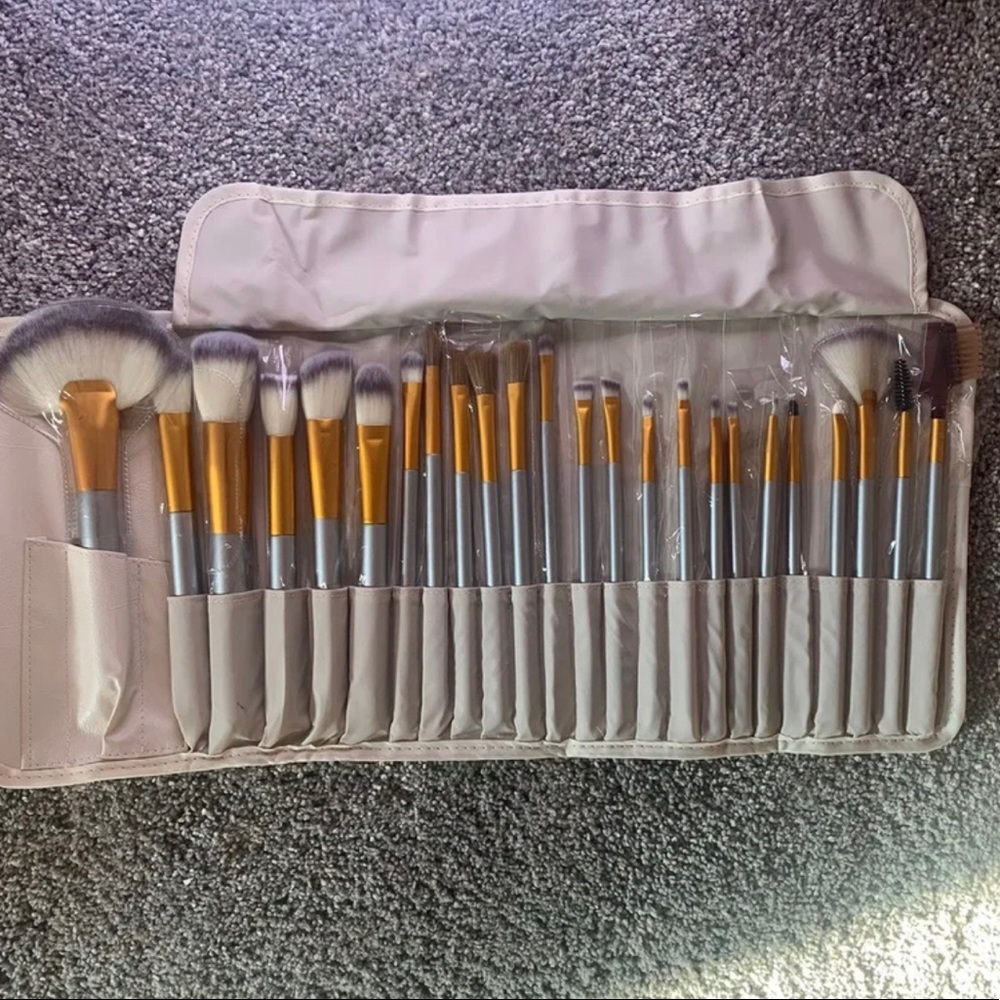 24ps Makeup Brushes Set silver